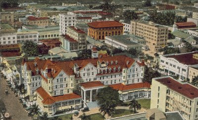 Miami, Florida, 1925 körül: Madártávlatból, előtérben a Halcyon Hotel (színes fénykép) alkotó: American Photographer
