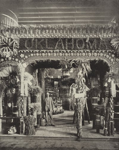 Oklahoma pavilonja a mezőgazdasági épületben alkotó: American Photographer