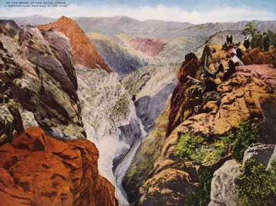 A Királyi szurdok peremén (színes fotó) alkotó: American Photographer