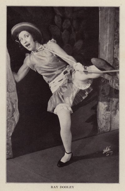 Ray Dooley (fekete-fehér fotó) alkotó: American Photographer