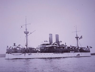 USS Maine, később elsüllyedt Havanna kikötőjében alkotó: American Photographer