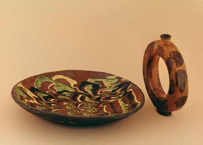 Redware ovális edény márványos mázzal és vízhordozóval (kerámia) alkotó: American School