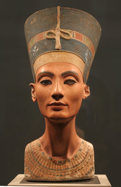 Nefertiti mellszobra, Kr.e. 1350 körül alkotó: Ancient Egypt