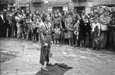 CROTONE - A MENEKÜLÉS TÉMÁJA alkotó: Ando Gilardi