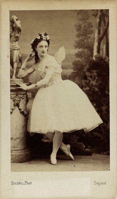 Marfa Muravyeva balett-táncos portréja 1838-1879 a Diavolina... balettben, 1863. alkotó: Andre Adolphe Eugene Disderi