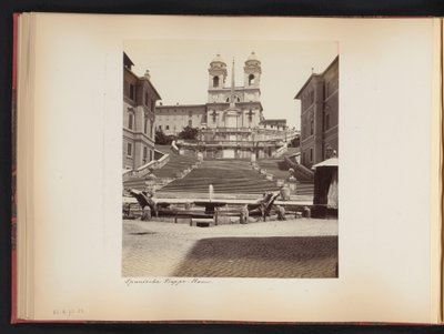 Kilátás a Spanyol lépcsőre, a Piazza di Spagna térre és a Trinità dei Montira Rómában, Olaszországban spanyol Treppe. rom (cím a tárgyon) alkotó: Anonymous
