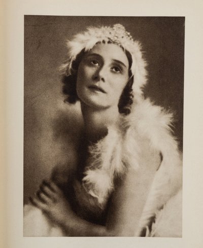 Anna Pavlova (Pavlovna) (1881-1931) Camille Saint-Saens Anonymous A haldokló hattyú című balettjében. Kromolitográfia, , Magángyűjtemény alkotó: Anonymous Anonymous