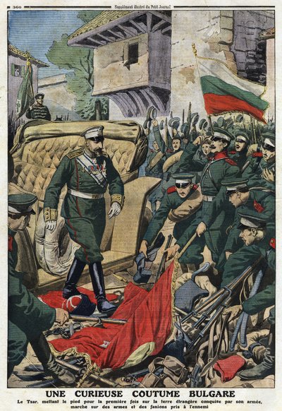 Az első balkáni háború (balkáni): I. Ferdinánd bolgár cár (1861-1948) a serege által meghódított idegen területekre vonult Musztafa-Pasában (Mustapha pasha), ma Ferdinandovoban, pietiné az ellenség fegyvereit és zászlóit””” illusztráció a „ A kis napló”” alkotó: Anonymous Anonymous