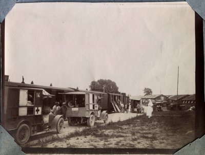 Első világháború 1914-1918: Katonák oltása a francia Vöröskereszt ápolói által a Saint Gilles-i (Saint-Gilles) állomáson a La Manche csatornában, Alsó-Normandia (Alsó-Normandia), Franciaország. Névtelen fotózás 1917. június Magángyűjtemény, Stella. alkotó: Anonymous Anonymous
