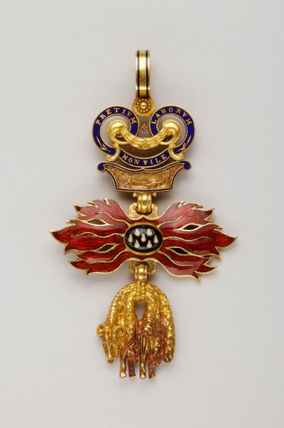 Aranygyapjú rend: Osztrák aranygyapjú - Csökkentett jelvény - 1850-1900 - Arany és emálok - H 6,2 cm; Szé 4,1 cm; Súly: 20 g - Magángyűjtemény alkotó: Anonymous Anonymous