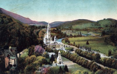 A Lourdes - Hautes Pyrenees (65) bazilika és kálvária áttekintése 1900 körül. alkotó: Anonymous Anonymous