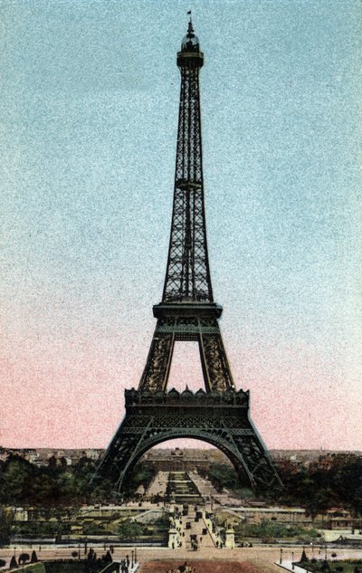 Párizs: Gustave Eiffel (1832-1923) 1887 és 1889 között épített Eiffel-torony látképe. Fénykép 1920-ból Párizs városának „”művészeti albumában”. Magángyűjtemény. alkotó: Anonymous Anonymous