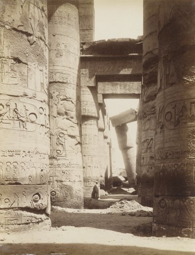 A karnaki Hypostyle Hall belseje alkotó: Antonio Beato
