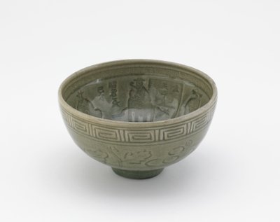 Tálalótál Longquan edények stílusában, Tálalótál (hachi), 19. század eleji (kőedény celadon mázzal) alkotó: Aoki (attr. to) Mokubei