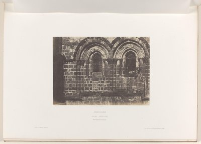 Részlet a jeruzsálemi Szent Sír-templom homlokzatáról Jeruzsálem. Szent Sír. Partie supérieure de la facade (cím a tárgyon) alkotó: Auguste Salzmann