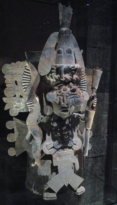 Füstölő Nappatecuhtli isten alakjában, Tlahuac, késő posztklasszikus időszak, 1500 körül alkotó: Aztec
