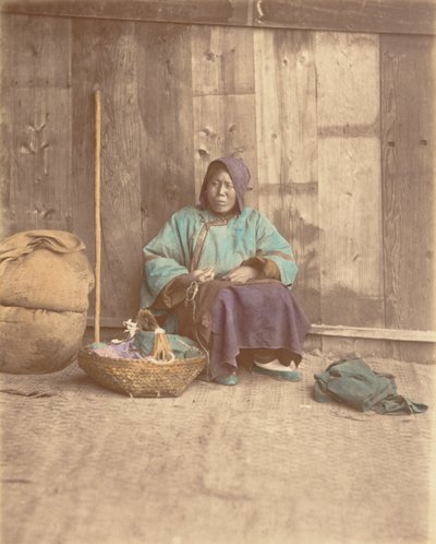 [Kínai nő ül a kosárral], 1870-es évek. alkotó: Baron Raimund von Stillfried
