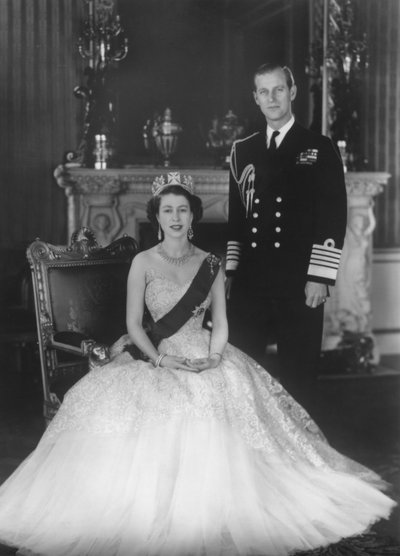 Erzsébet királynő és Edinburgh hercege a Buckingham-palotában, 1953. március 12-én. alkotó: Baron Sterling Henry Nahum