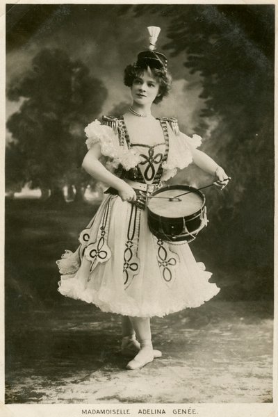 Adelina Genee, dán származású brit balett-táncos, 1906-ban. alkotó: Bassano Studio