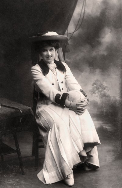 Decima Moore 1871-1964, angol színésznő, 1907. alkotó: Bassano Studio