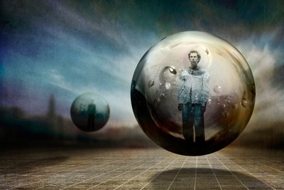 Ember egy lebegő gömbben alkotó: Ben Goossens ✝