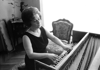 Huguette DREYFUS alkotó: Bernard Perrine