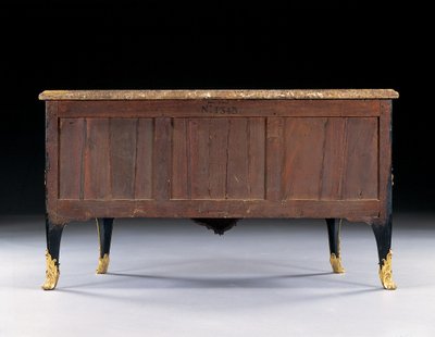 Komód, 1745 körül (ormolura szerelt japán lakk és ebonizált fa) alkotó: Bernard van Risenburgh II