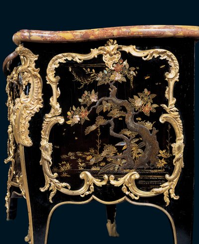 Komód, 1745 körül (ormolura szerelt japán lakk és ebonizált fa) alkotó: Bernard van Risenburgh II