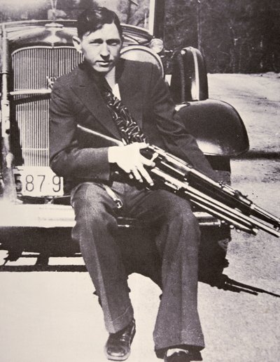 Clyde Barrow alkotó: Bonnie Parker