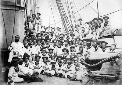 Társaság a HMS Eclipse fedélzetén, 1888 körül alkotó: British Photographer