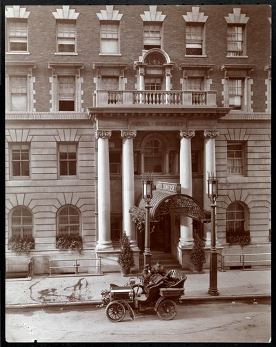 The Hotel Somerset, 150 West 47th Street, New York, 1904 (ezüst zselatin nyomat) alkotó: Byron Company