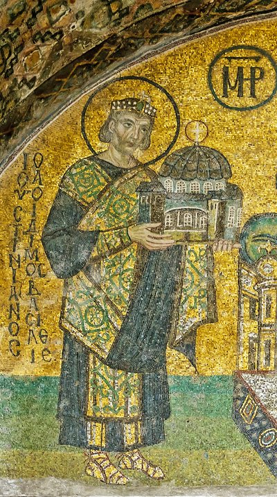 Justinianus császár bemutatja a Hagia Sophiát a Szűznek és a Gyermeknek (mozaik) alkotó: Byzantine