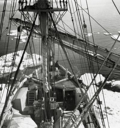 Schooner Stella Polare találkozik az első jéggel alkotó: J.B. and Brown J. Rowbotham