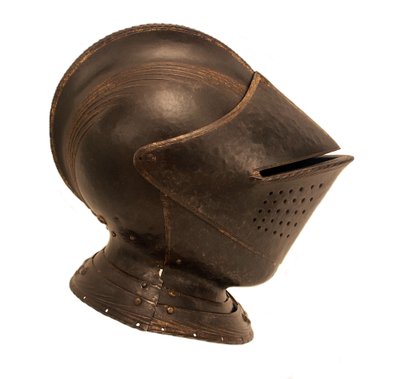 Szorító sisak terepre, 1535-40 körül (tűzkék acél aranyozással, dombornyomással és bekarcolt díszítéssel) alkotó: Caremolo (attr.to) Modrone