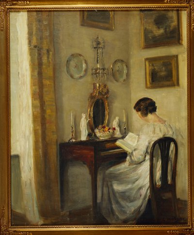 Belső tér egy íróasztalnál olvasó lánnyal (olaj, vászon) alkotó: Carl Holsoe
