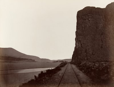 Horn-fok Celilo közelében, 1867. alkotó: Carleton Emmons Watkins