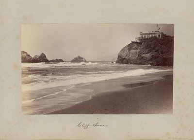 Ház a sziklán alkotó: Carleton Watkins
