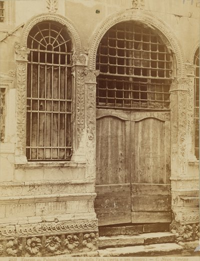 Guizetti-palota - ajtó és ablak alkotó: Carlo Naya