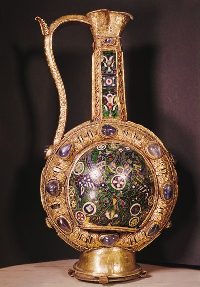 Nagy Károly vizeskancsó (arany és cloisonne zománc) alkotó: Carolingian School