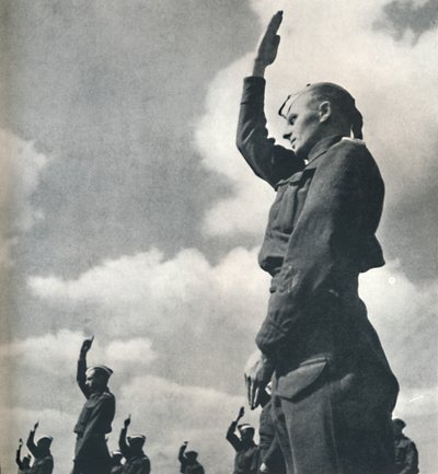 A hadsereg kezei, 1941 alkotó: Cecil Beaton