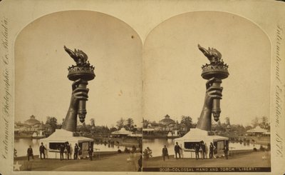 Kolosszális kéz és fáklya "Liberty" a Philadelphia Centennial Exhibition 1876-os kiállításán alkotó: Centennial Photographic Co.