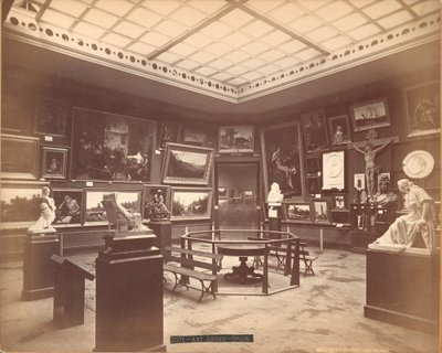 Kilátás a Művészeti Mellékletről a Centenáriumi Kiállítás spanyol részlegében alkotó: Centennial Photographic Co.