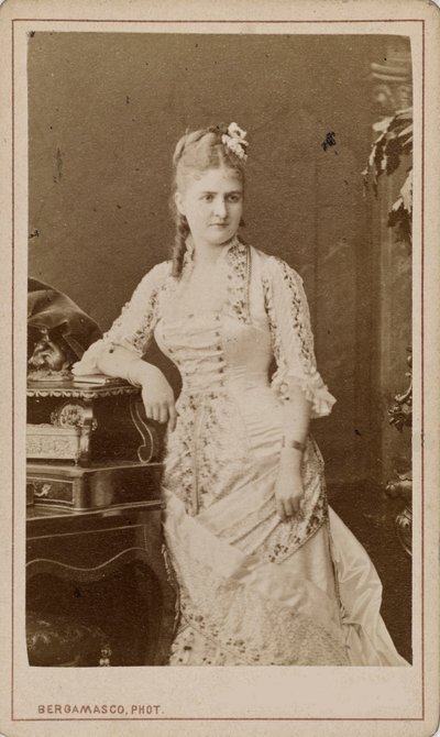 Caroline Salla operaénekesnő portréja Caroline Louise de Septavaux c. 1880. alkotó: Charles Bergamasco