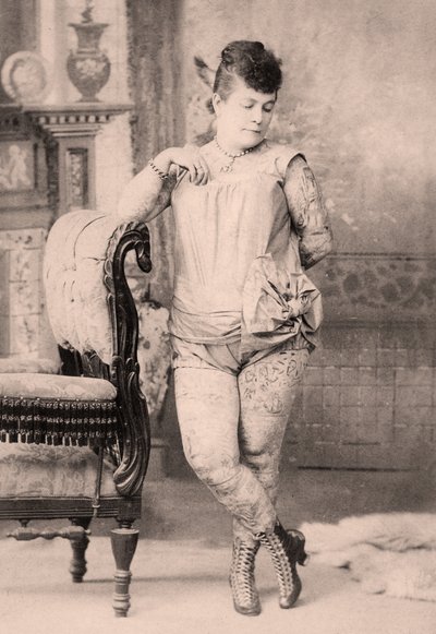 Hilderbrandt Nóra, a tetovált nő portréja, 1896 körül alkotó: Charles Eisenmann