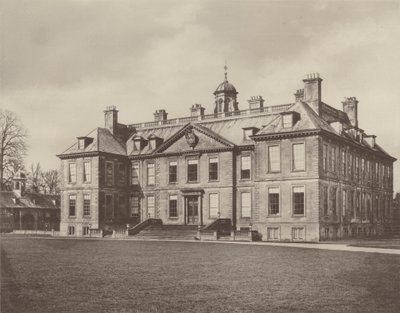 Belton House, Grantham, a bejárati front alkotó: Charles Latham