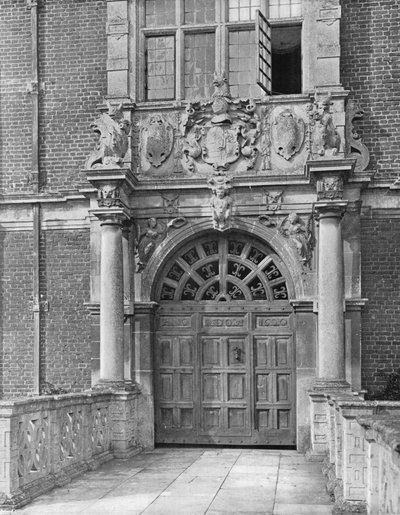 A külső átjáró, Blickling Hall alkotó: Charles Latham