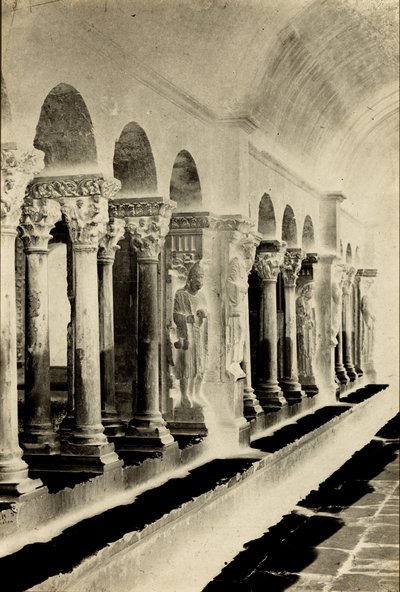 A saint-trophime-i kolostor belseje, Arles alkotó: Charles Nègre