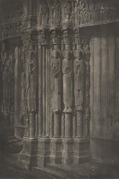 XIII. tábla Chartres-i székesegyház, szobrok A portál központi ajtajának oszlopai..., 1855. alkotó: Charles Nègre