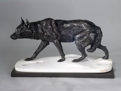 Farkaskövetés a hóban (bronz, fém és márvány) alkotó: Charles Valton