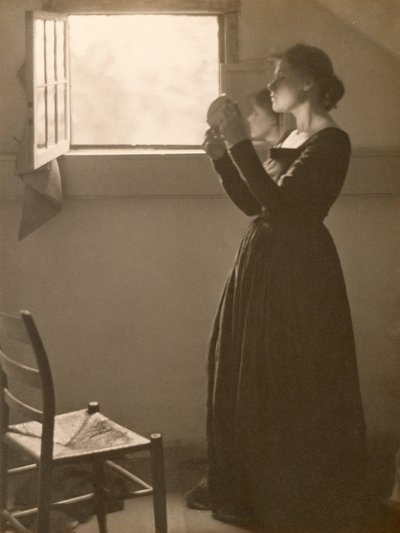 Lány tükörrel, 1898 (platina nyomat) alkotó: Clarence Henry White